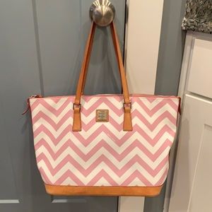 Pink and white tote with cosmetic bag